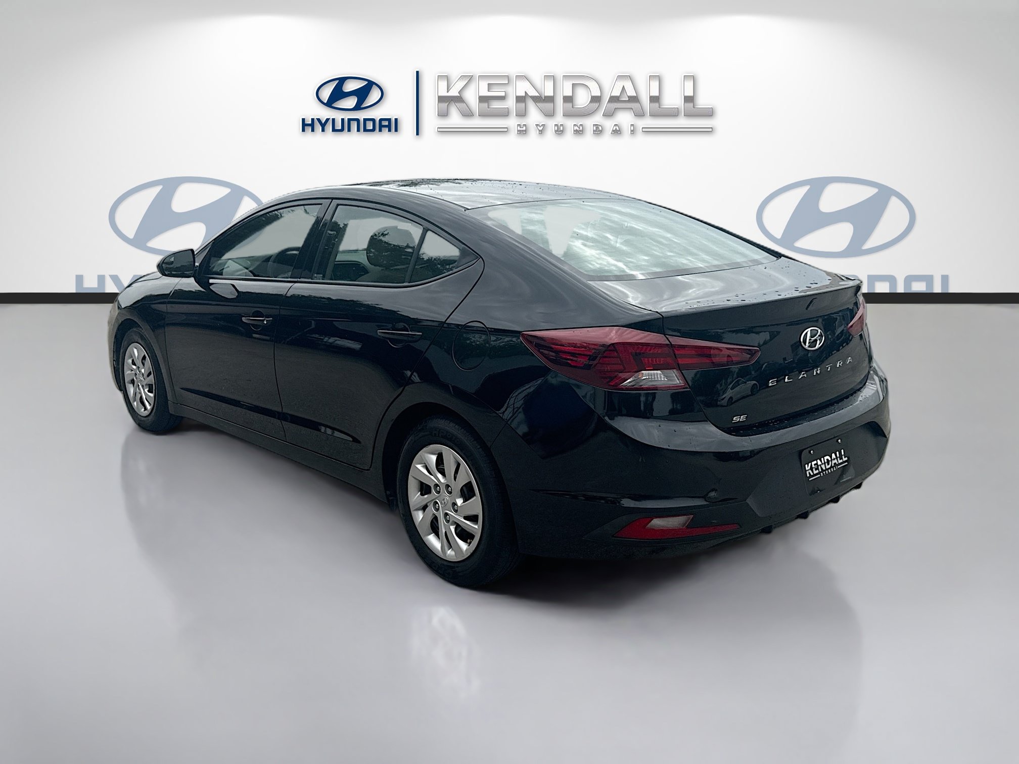 Used 2020 Hyundai Elantra SE FWD image 4