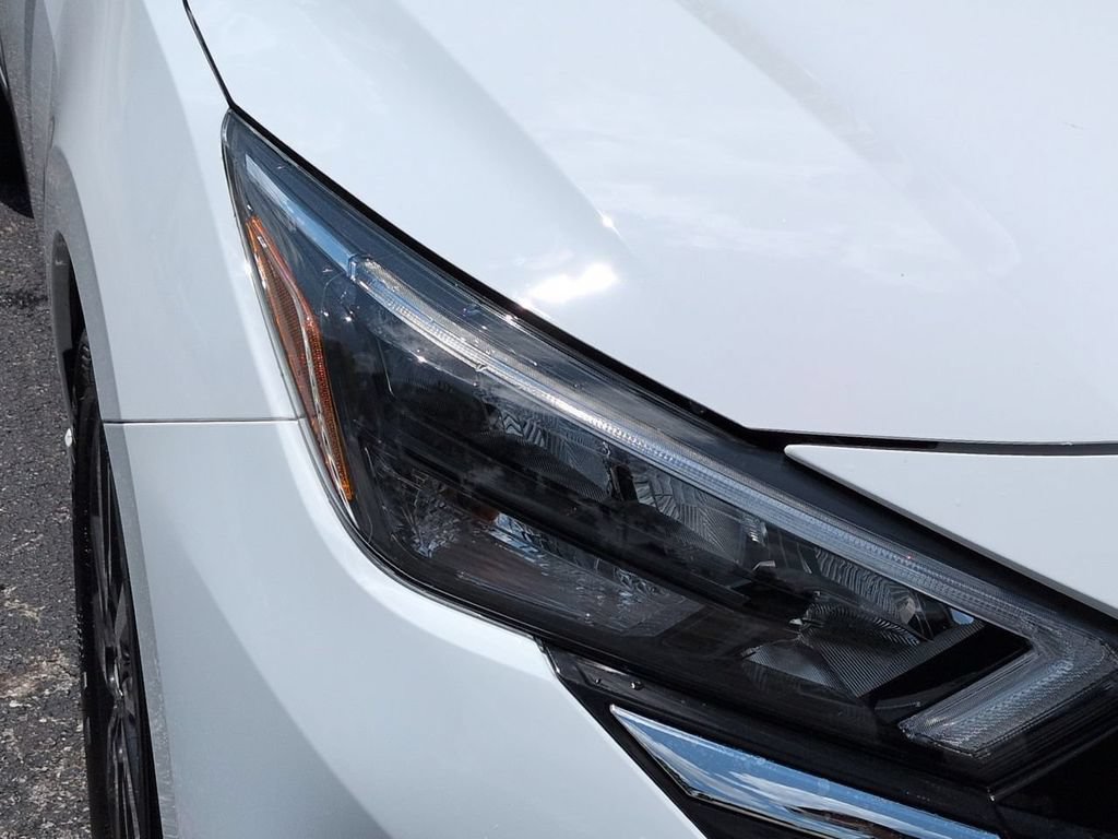 Certified 2025 Nissan Versa S w/ S Plus Package FWD image 10
