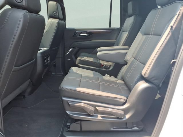 Used 2026 Chevrolet Suburban High Country AWD/4WD image 21