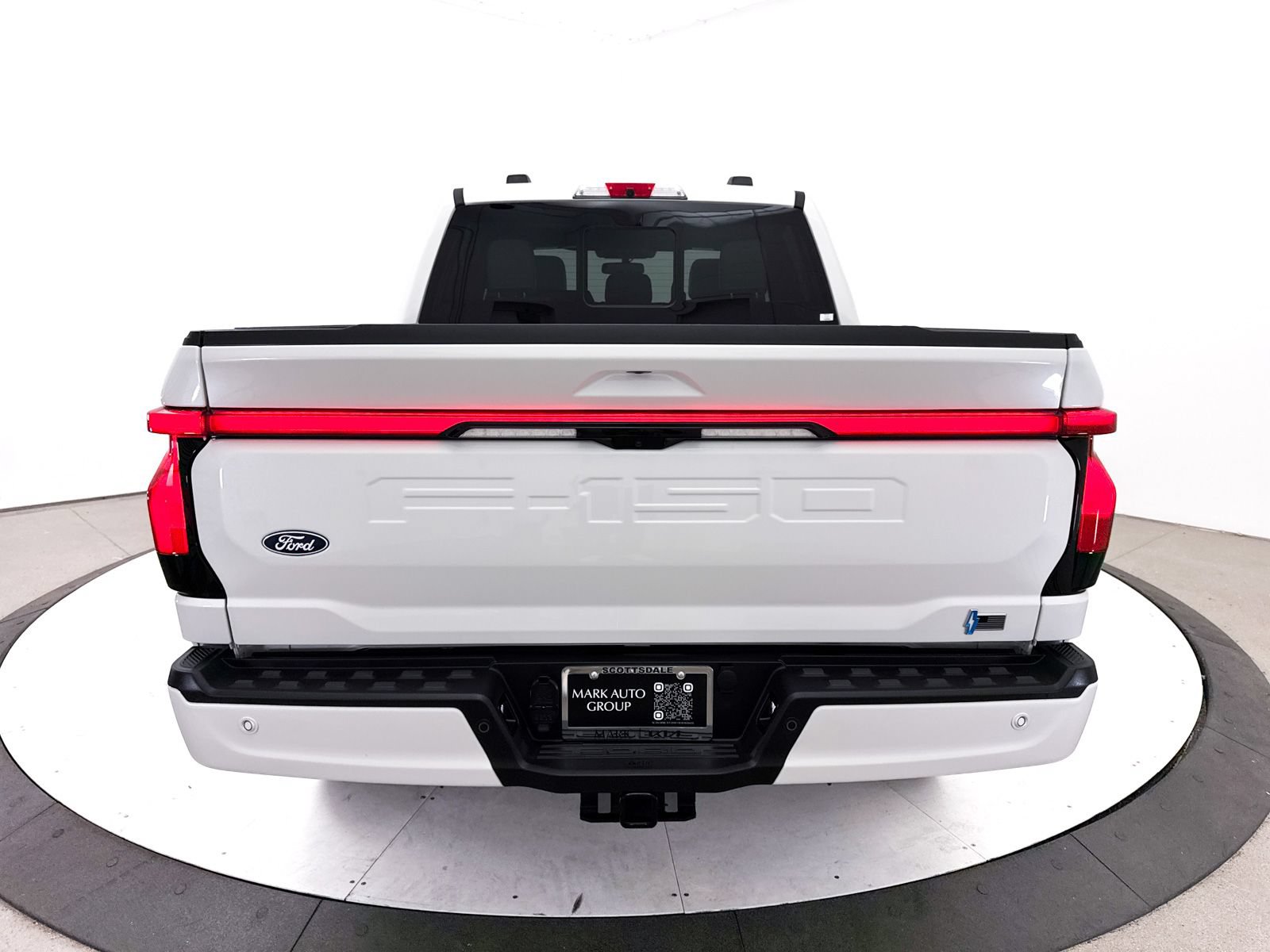 Used 2025 Ford F150 Lightning Platinum AWD/4WD image 17
