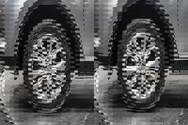 Used 2014 Toyota RAV4 Limited w/ Technology Package image 8