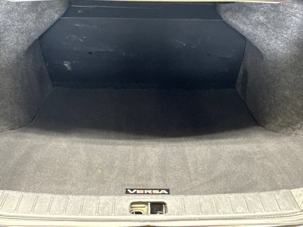 Used 2015 Nissan Versa S FWD image 19