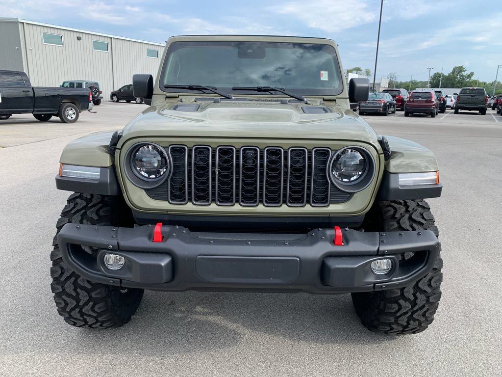 Used 2025 Jeep Wrangler Unlimited Rubicon AWD/4WD image 14