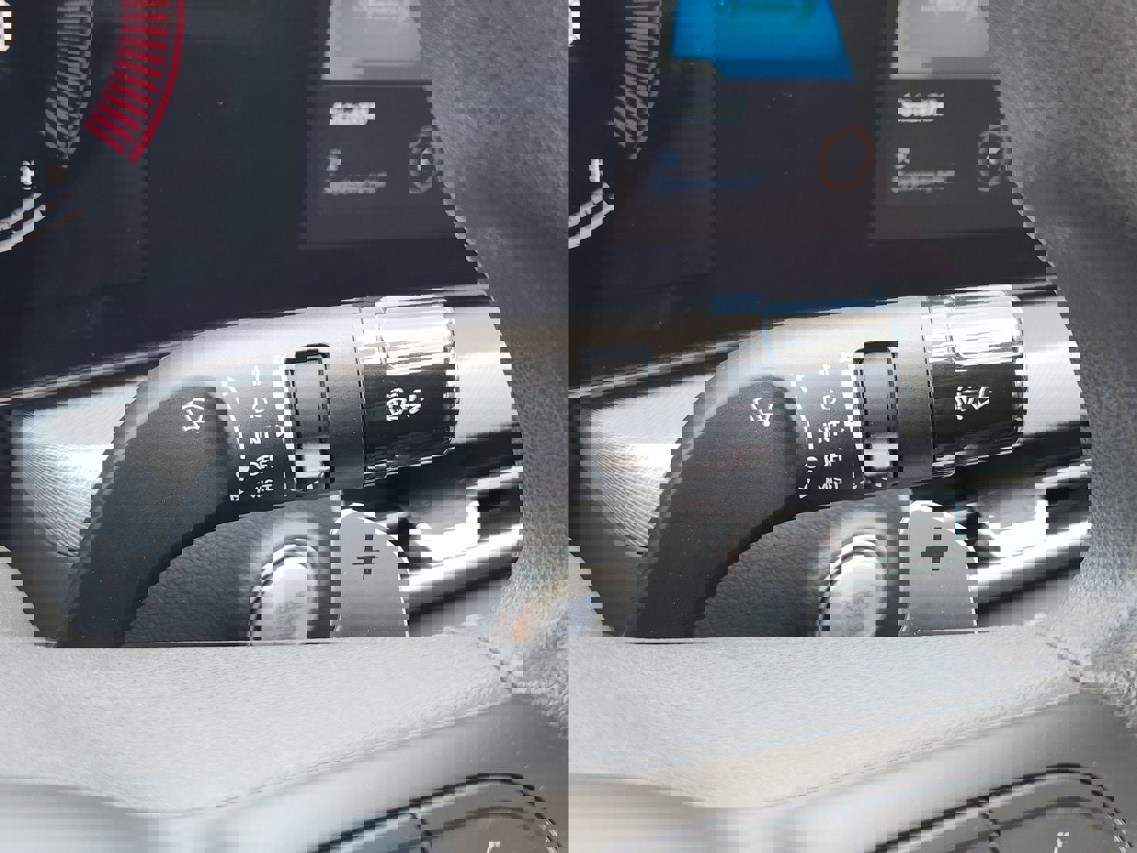 Used 2025 Hyundai Sonata SEL FWD image 38