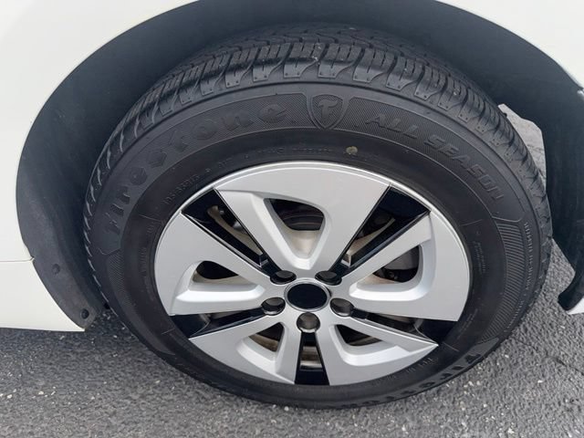 Used 2016 Toyota Prius Two FWD image 25