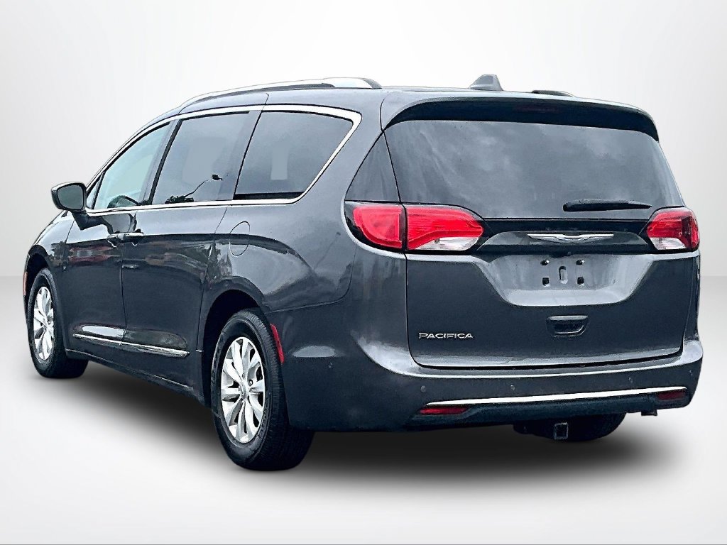 Used 2019 Chrysler Pacifica Touring-L w/ Advanced Safetytec Group FWD image 12