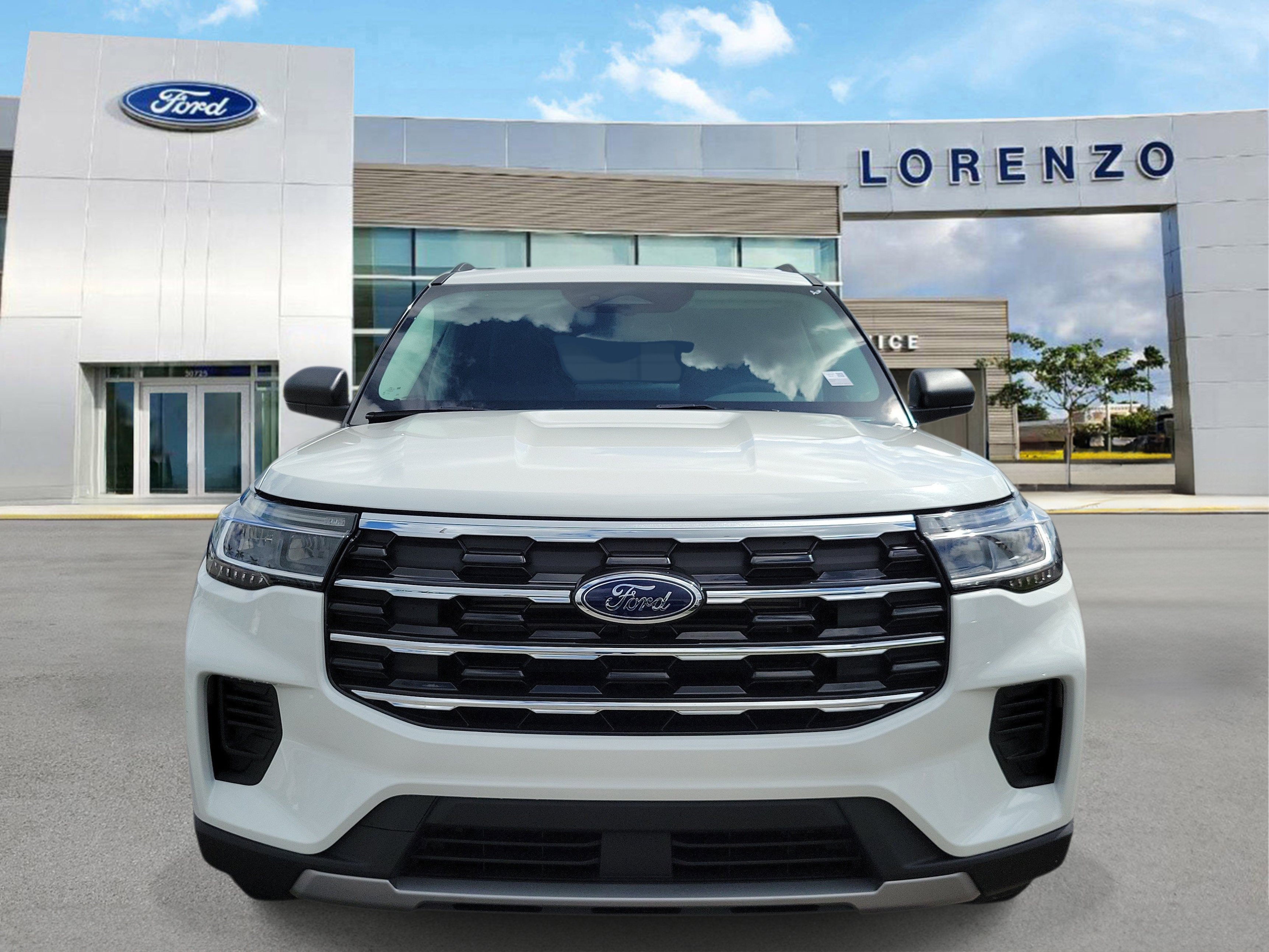 New 2026 Ford Explorer Active RWD image 2