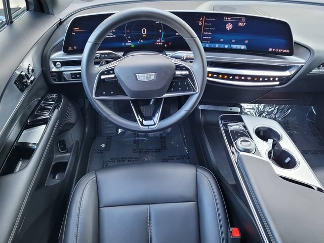 Used 2024 Cadillac Lyriq Tech RWD image 16