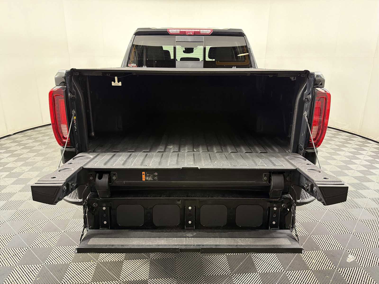 Certified 2023 GMC Sierra 1500 Denali w/ Technology Package image 17