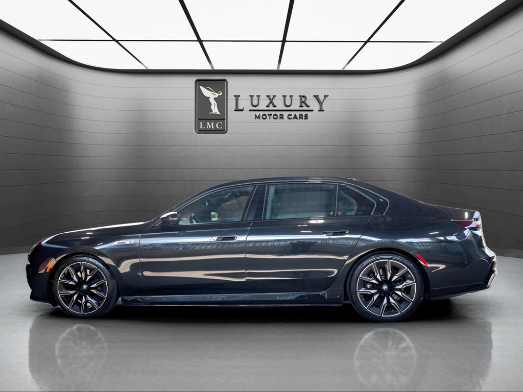 Used 2024 BMW i7 M70 AWD/4WD image 5