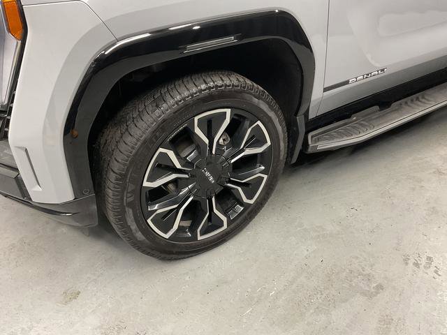 Used 2024 GMC Sierra EV Denali AWD/4WD image 2