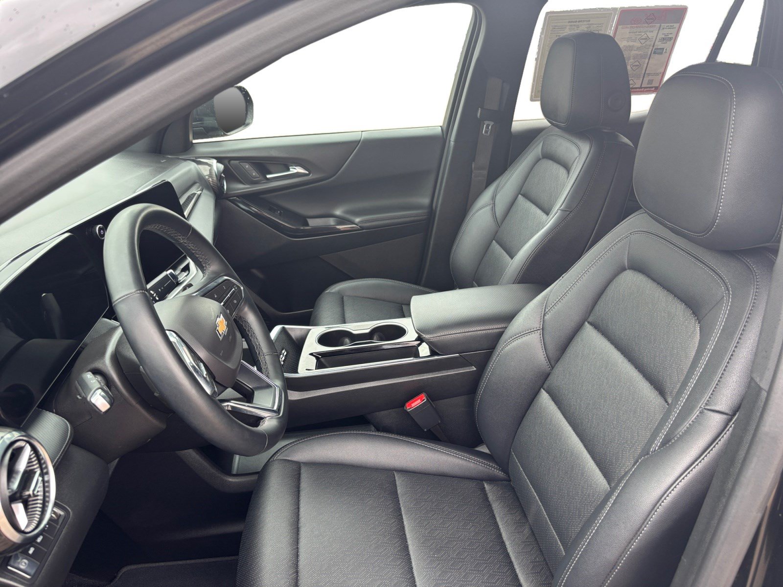 Used 2025 Chevrolet Equinox LT w/ Convenience Package II AWD/4WD image 10