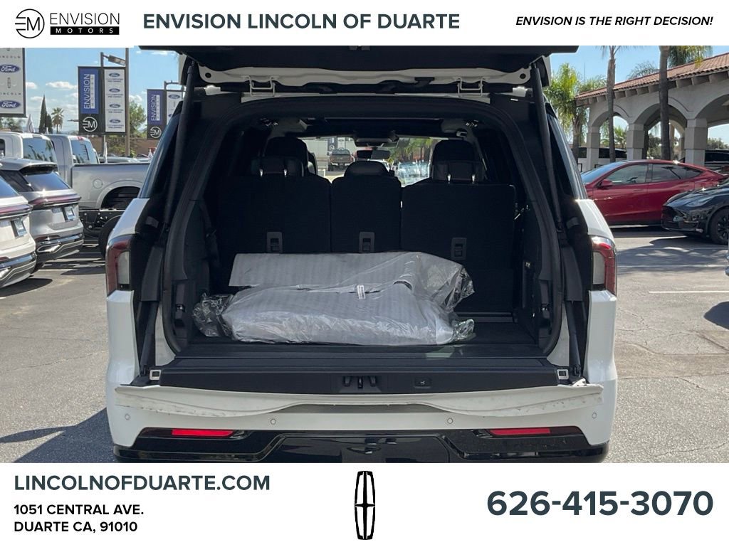 New 2025 Lincoln Navigator Black Label image 11