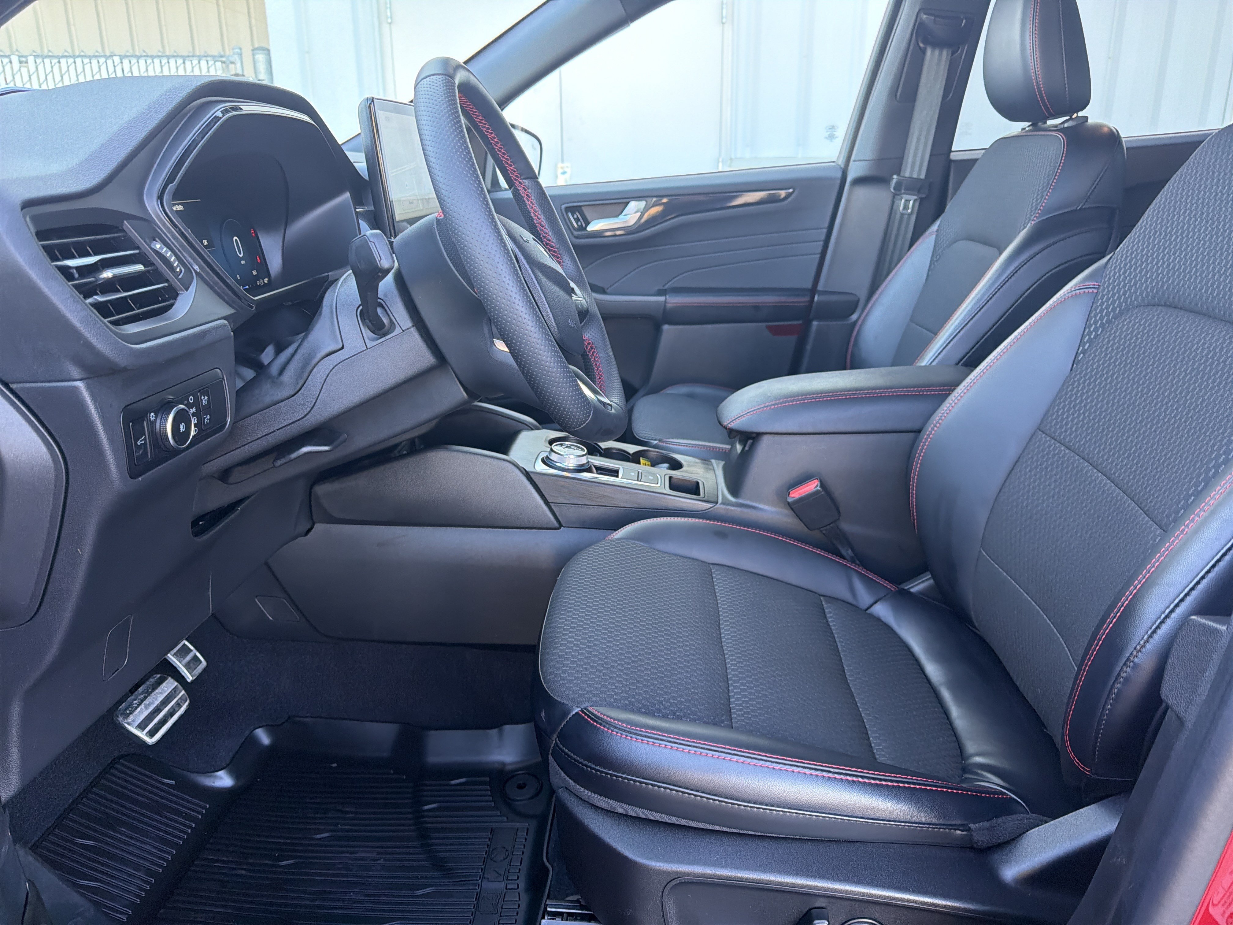 Certified 2023 Ford Escape ST-Line Elite AWD/4WD image 21