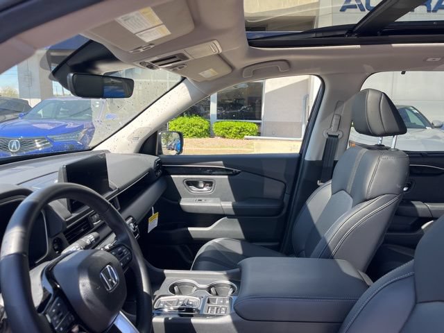 Used 2025 Honda Pilot Touring image 40