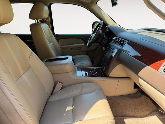Used 2013 Chevrolet Tahoe LTZ AWD/4WD image 15