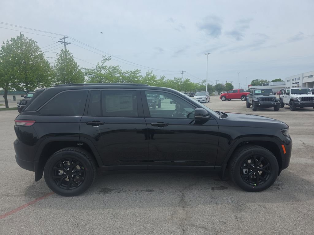 New 2026 Jeep Grand Cherokee Altitude AWD/4WD image 6