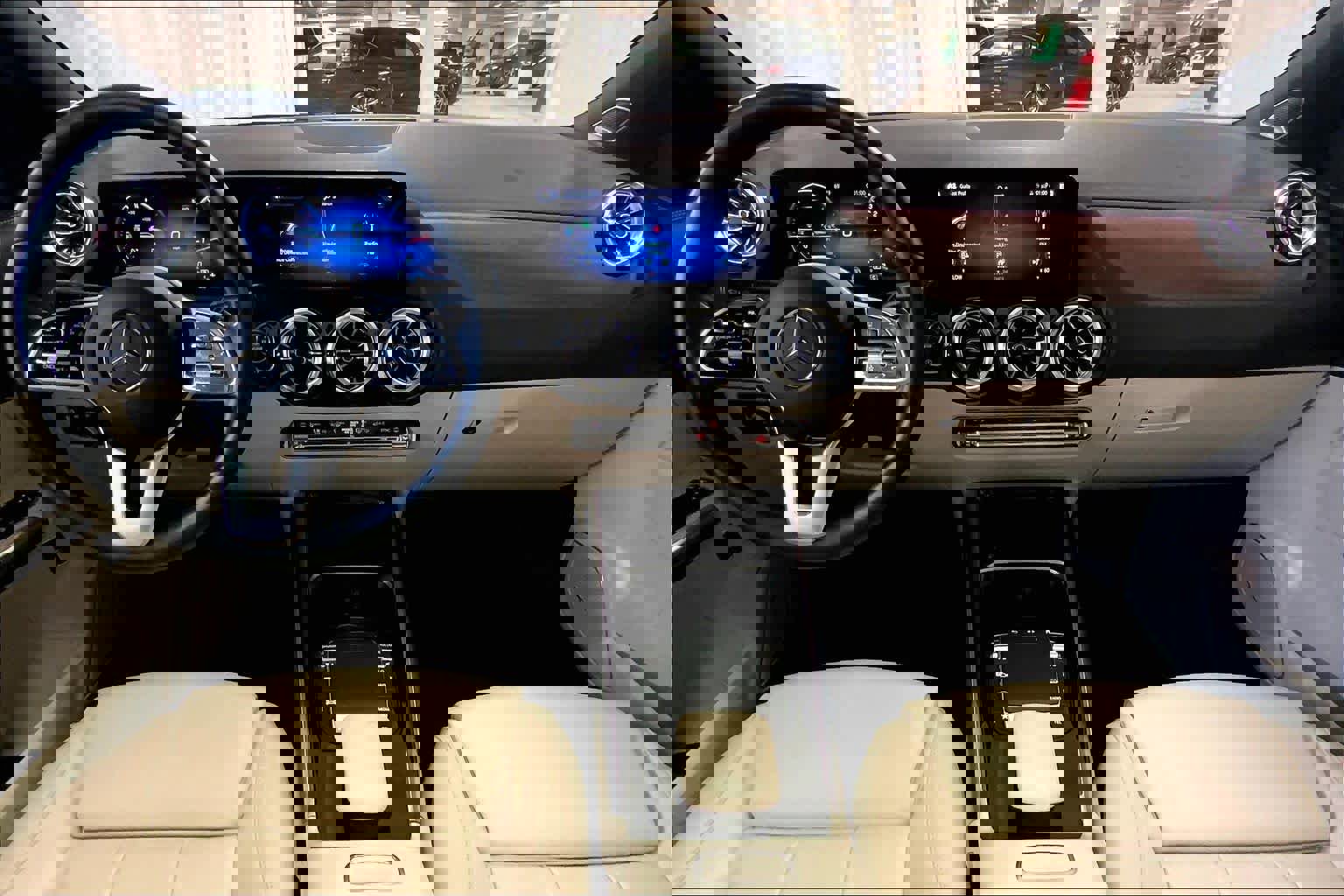 Used 2023 Mercedes-Benz GLA 250 4MATIC image 16