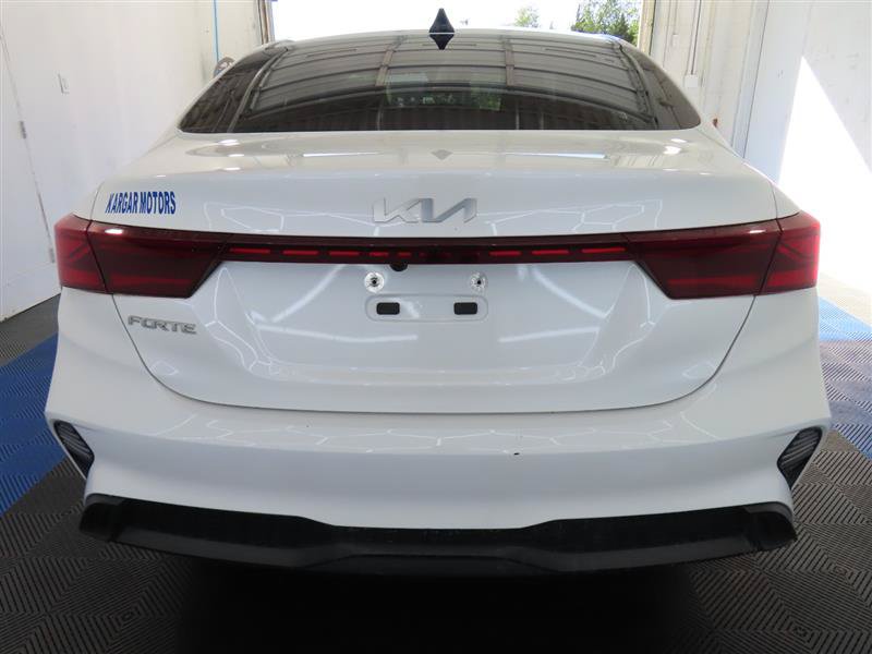 Used 2023 Kia Forte LXS w/ LXS Technology Package FWD image 11