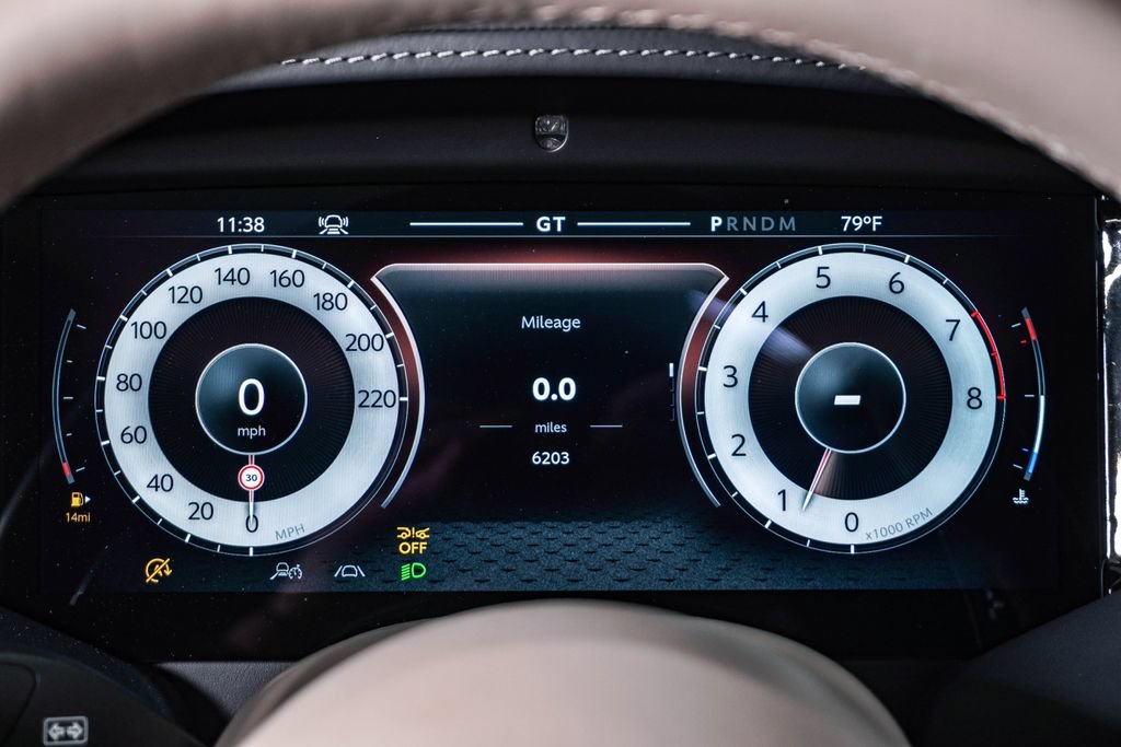 Used 2024 Aston Martin DB12 Convertible RWD image 29