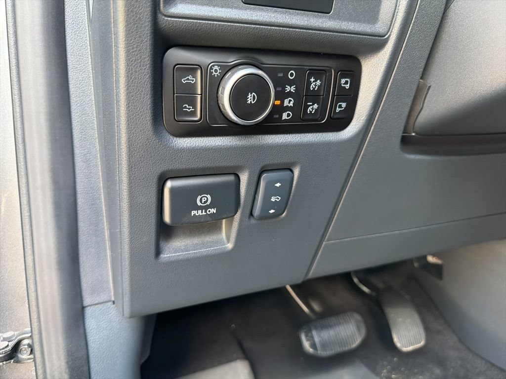 Used 2025 Ford F150 Raptor AWD/4WD image 15