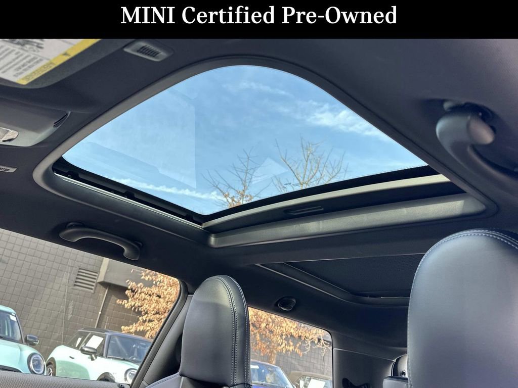 Used 2025 MINI Cooper 2-Door Hardtop image 22