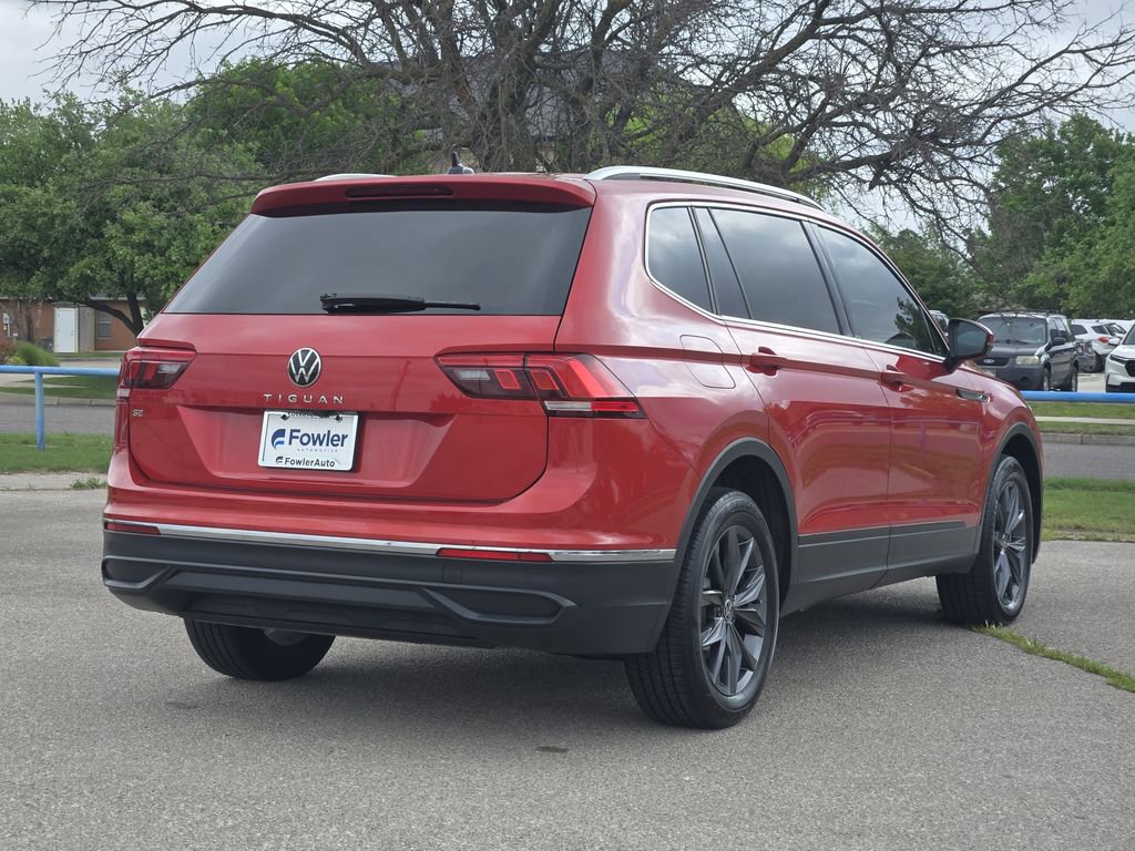 Used 2022 Volkswagen Tiguan SE w/ Panoramic Sunroof Package FWD image 7