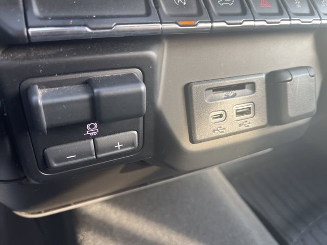 Used 2019 Chevrolet Silverado 1500 LT w/ Texas Edition image 21