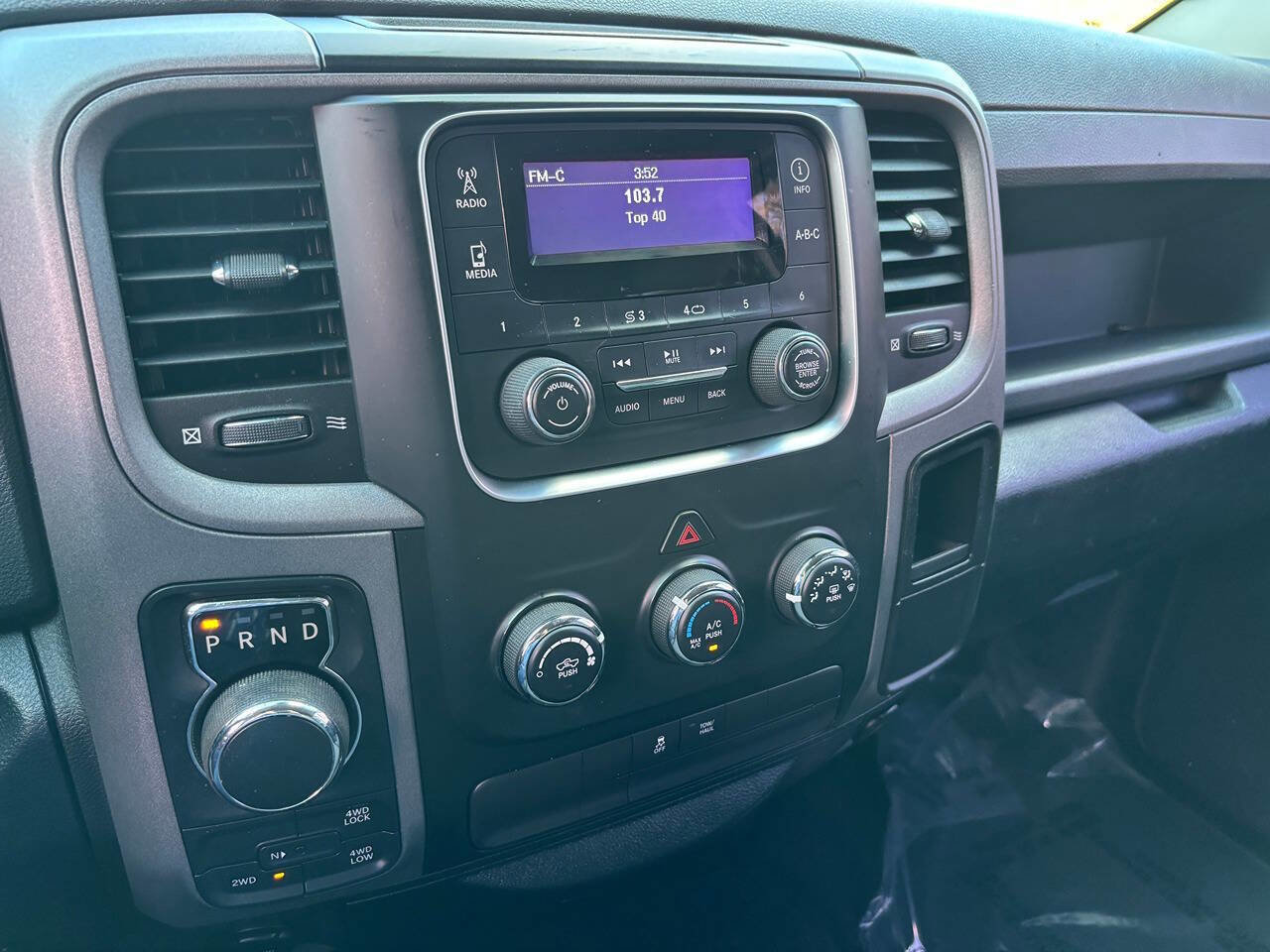 Used 2017 RAM 1500 Express image 33