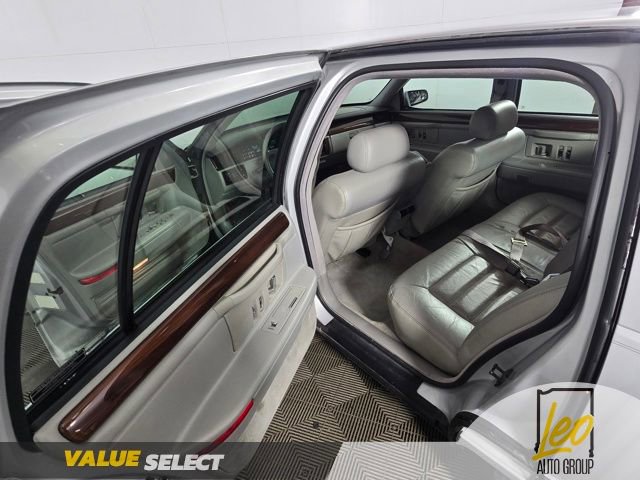 Used 1994 Cadillac De Ville Concours FWD image 16