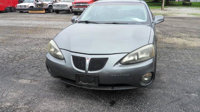 Used 2004 Pontiac Grand Prix GT2 w/ Leather Trim Pkg FWD image 2