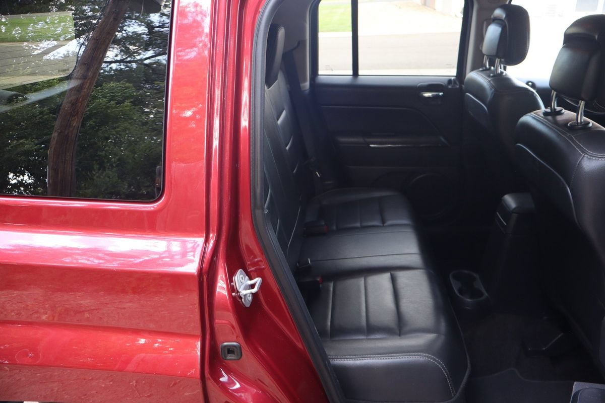 Used 2015 Jeep Patriot Limited w/ Sun/Sound Group FWD image 21