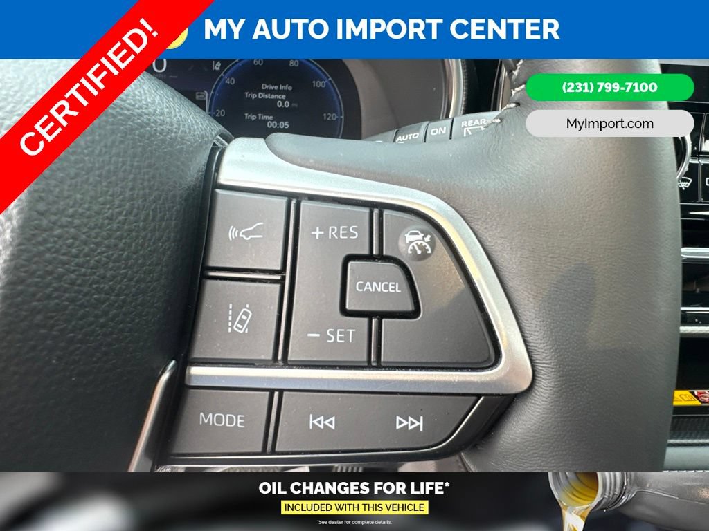 Certified 2025 Toyota Highlander Platinum AWD/4WD image 18