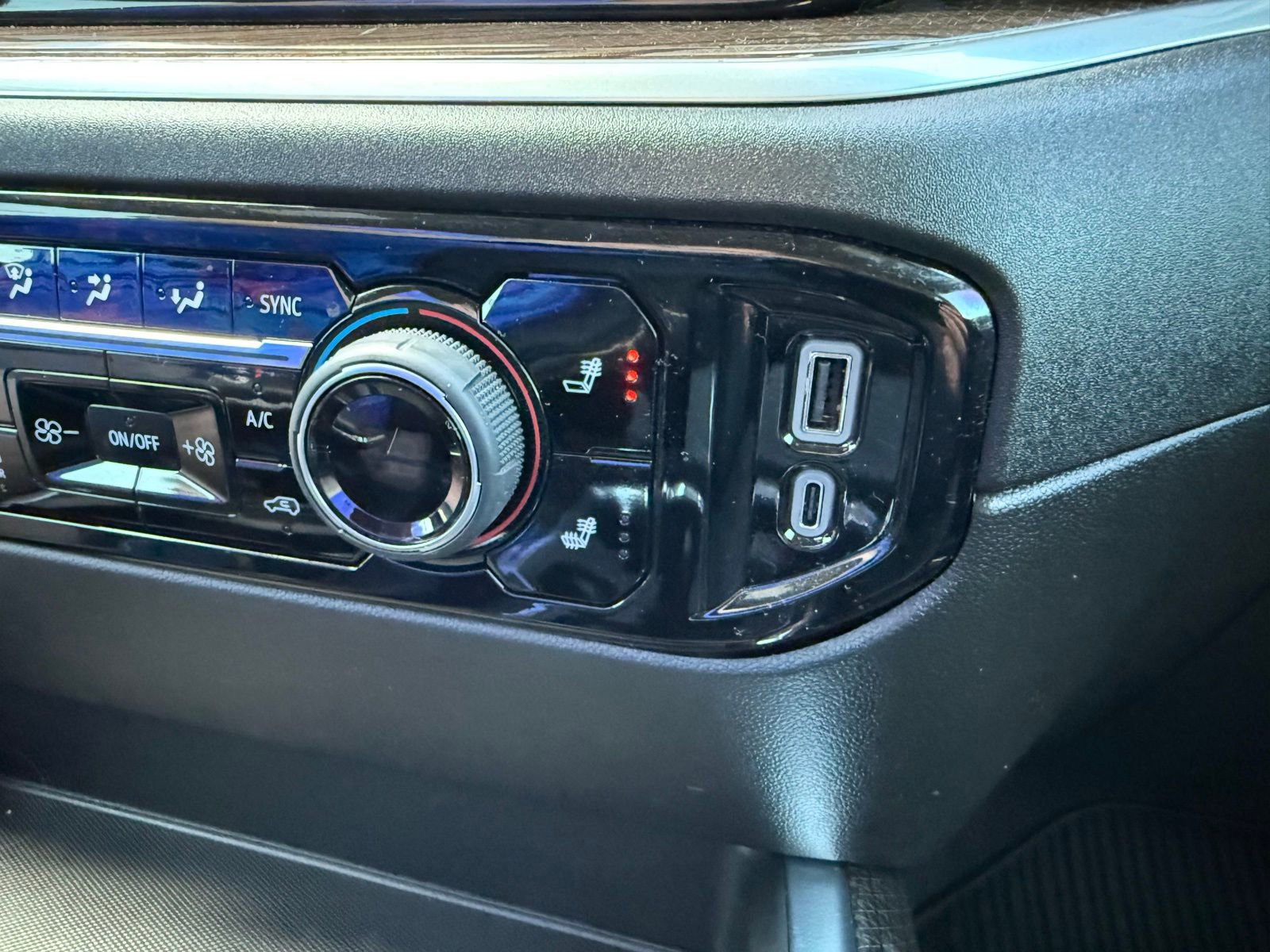 Certified 2025 Chevrolet Silverado 1500 RST w/ Convenience Package II image 31