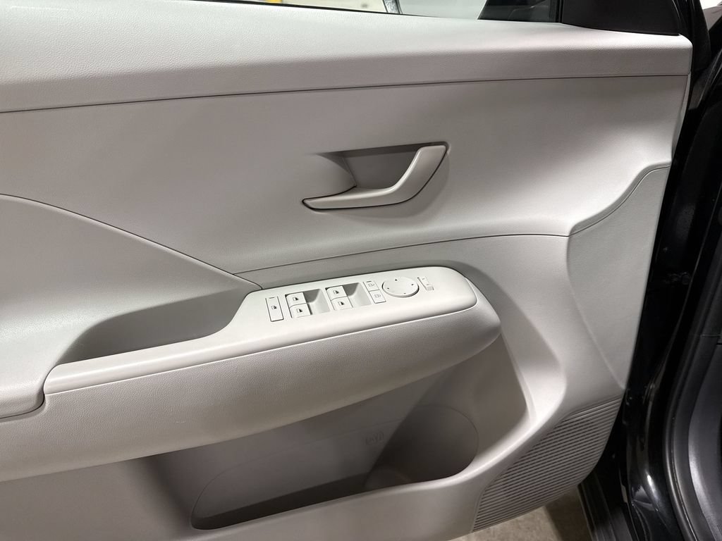 Used 2024 Hyundai Kona SEL FWD image 20
