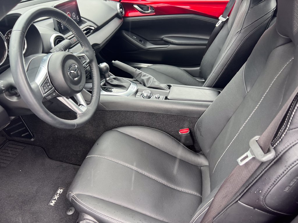 Used 2023 MAZDA MX-5 Miata Grand Touring RWD image 10