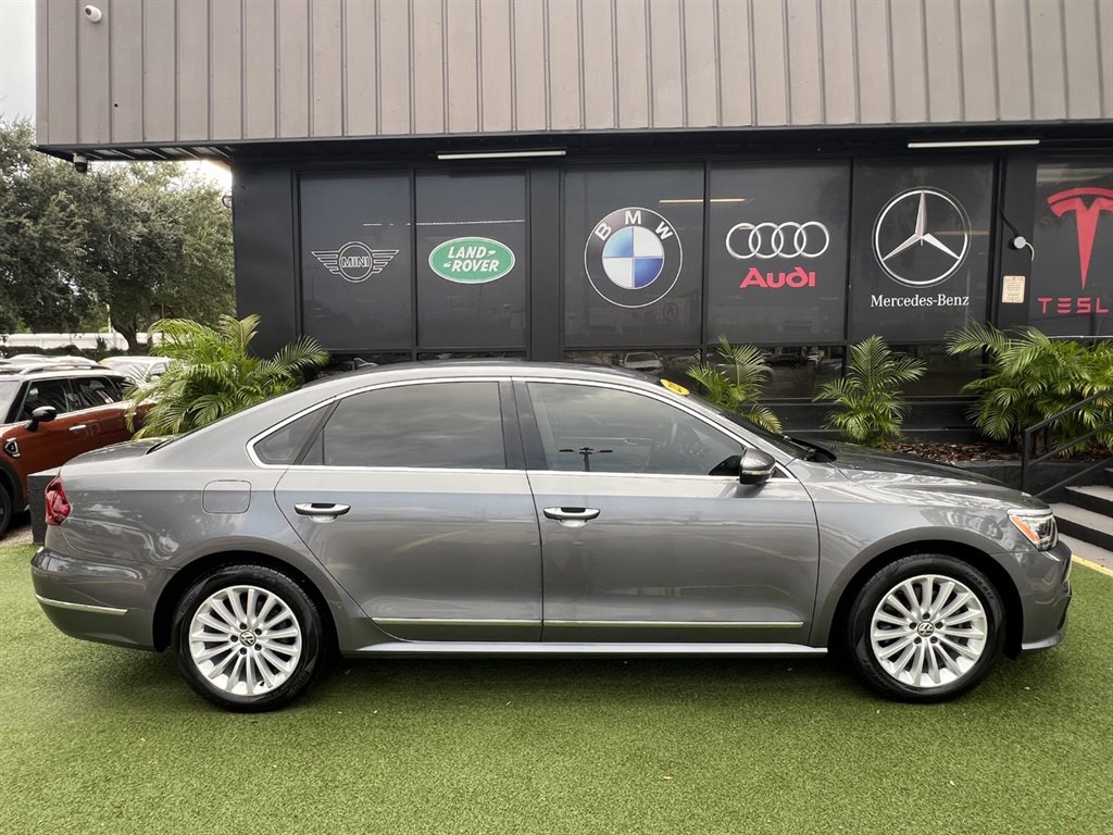 Used 2017 Volkswagen Passat 1.8T SE w/ SE Lighting Package FWD image 8