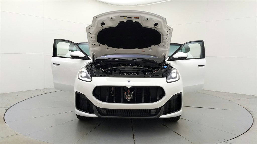 New 2024 Maserati Grecale Trofeo image 11