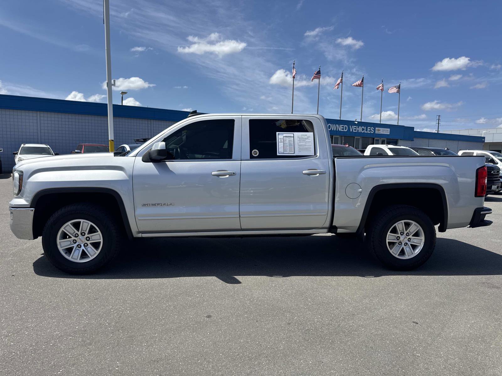 Used 2017 GMC Sierra 1500 SLE w/ SLE Value Package RWD image 8