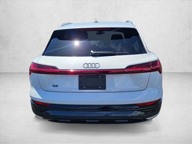 Used 2024 Audi Q8 e-tron Premium Plus AWD/4WD image 7