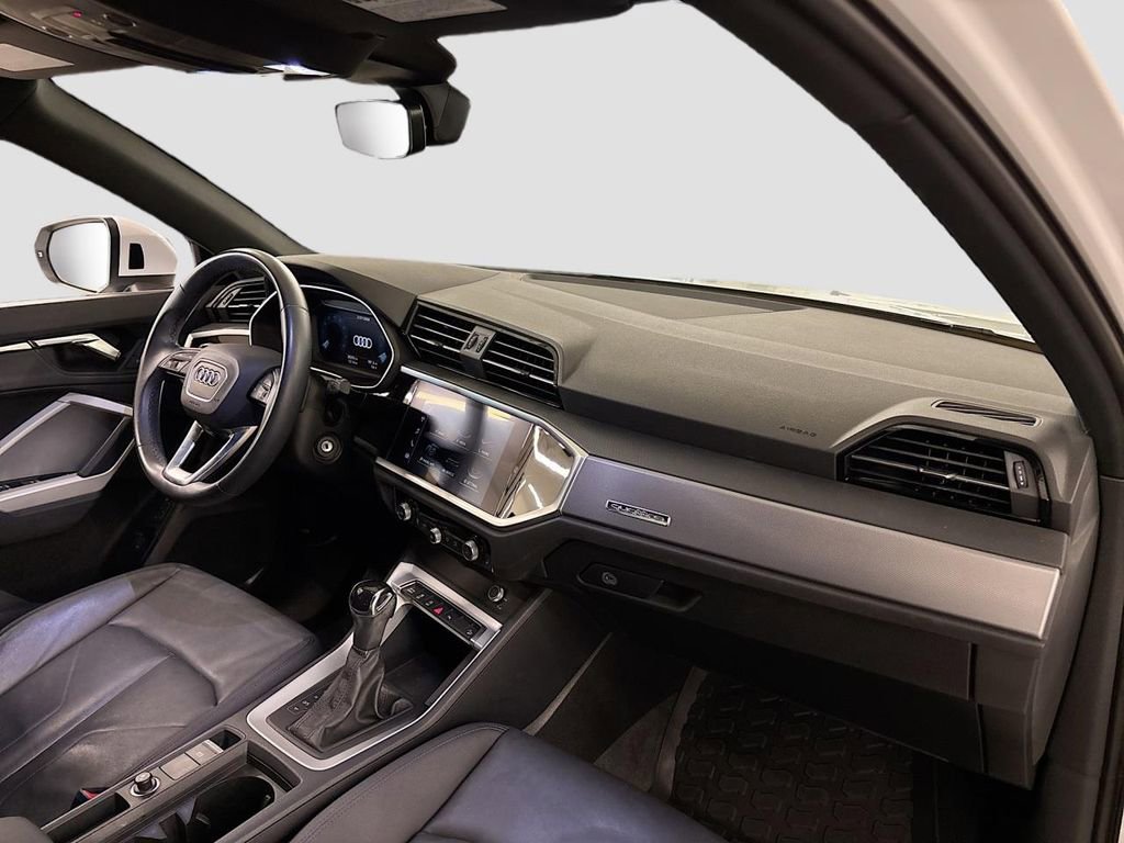 Certified 2022 Audi Q3 2.0T Premium w/ Convenience Package AWD/4WD image 14