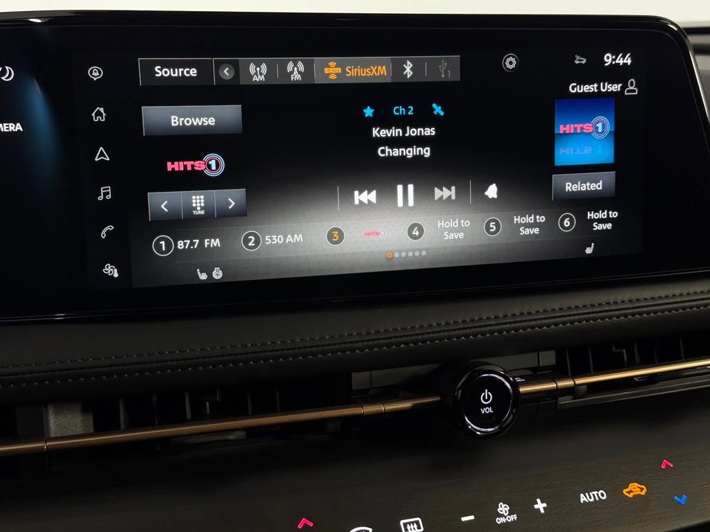 Used 2024 Nissan Ariya AWD image 18