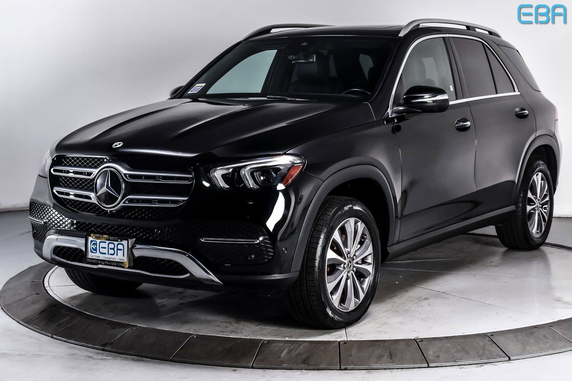 Used 2022 Mercedes-Benz GLE 350 4MATIC w/ Premium Package image 2