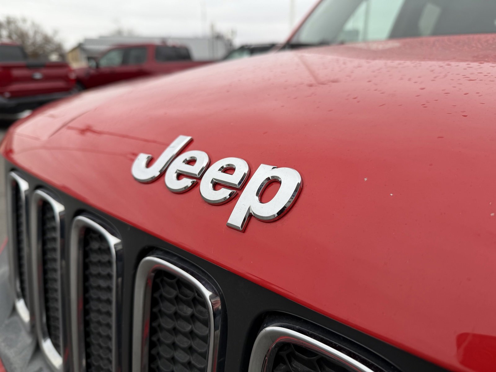 Used 2017 Jeep Renegade Latitude w/ Cold Weather Group image 11