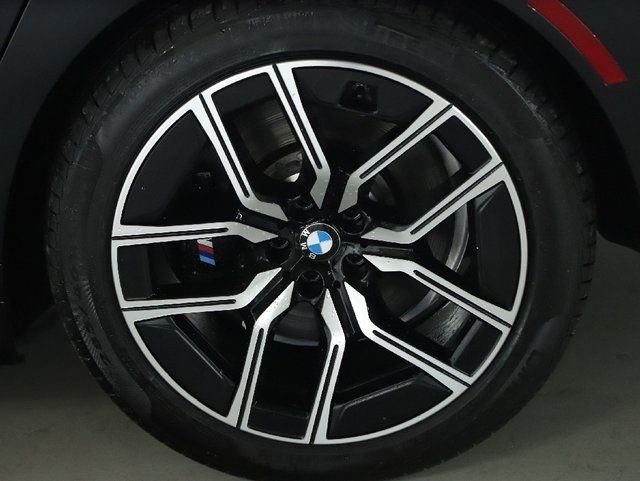 Used 2025 BMW 740i xDrive image 38