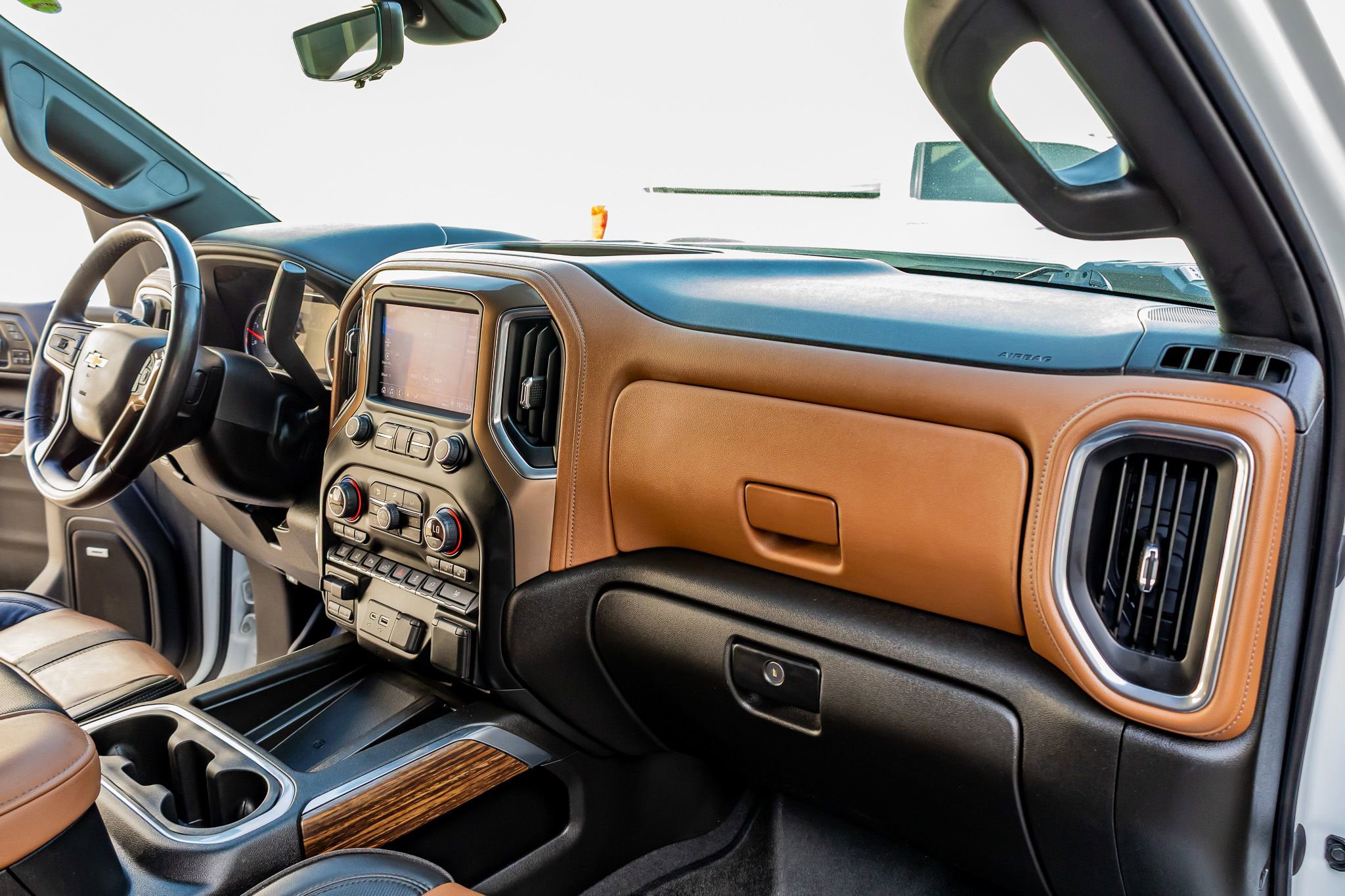 Used 2023 Chevrolet Silverado 3500 High Country w/ Technology Package image 17