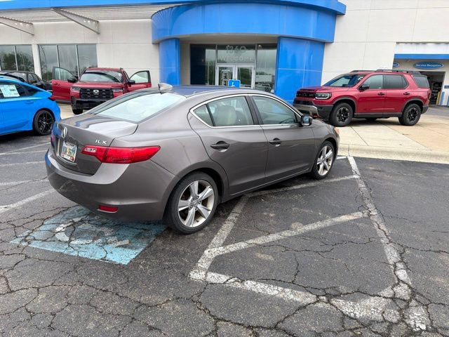 Used 2015 Acura ILX w/ Premium Package FWD image 2