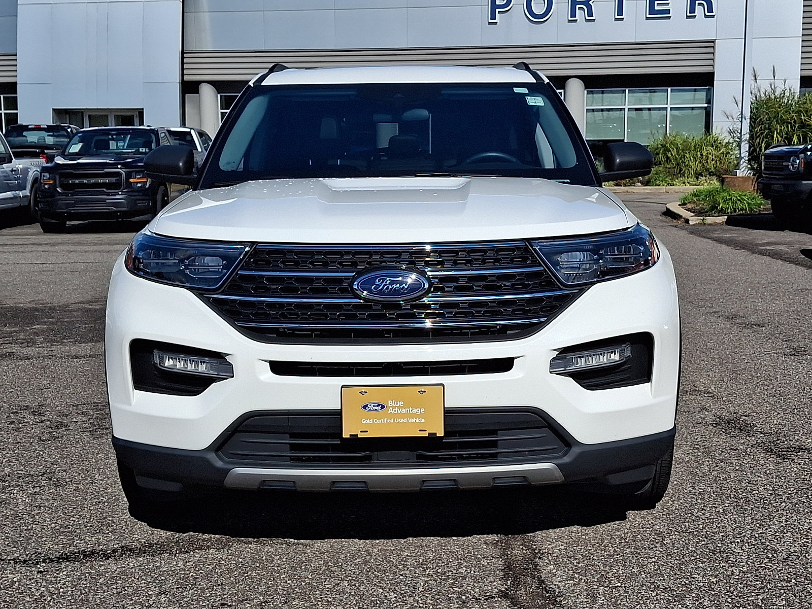 Used 2023 Ford Explorer XLT w/ Equipment Group 202A AWD/4WD image 3