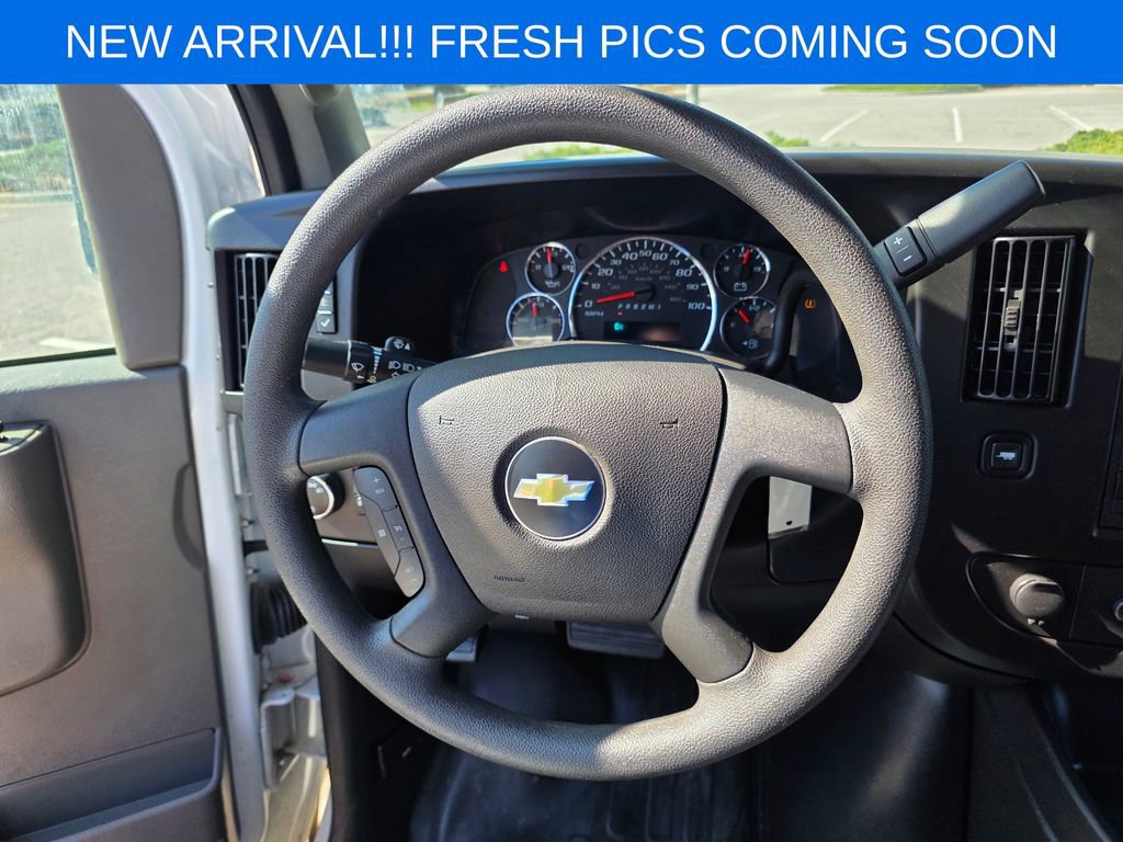 Used 2024 Chevrolet Express 2500 w/ Driver Convenience Package image 9