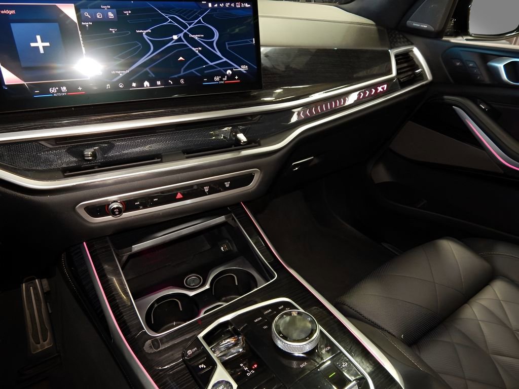 Used 2024 BMW X7 xDrive40i AWD/4WD image 6